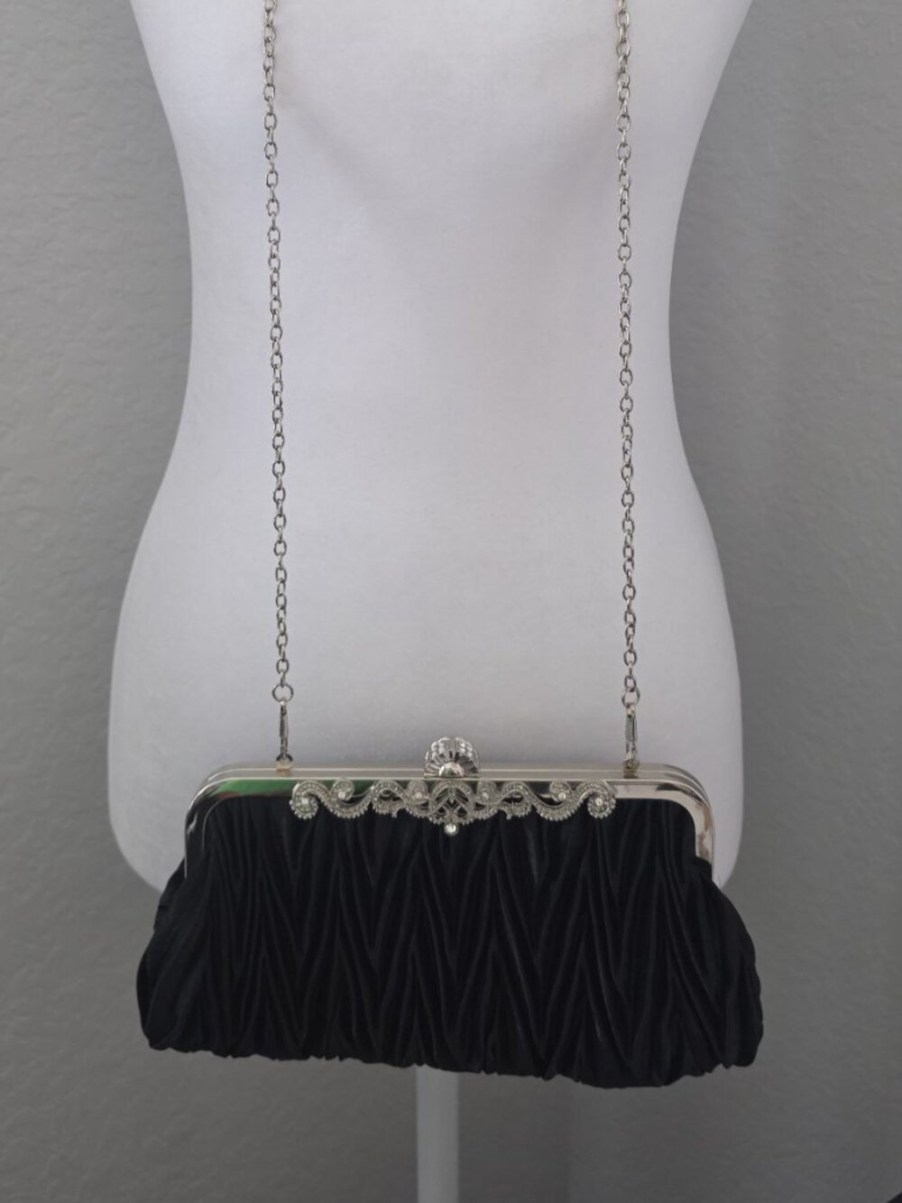 Women's Satin Pleated Evening Clutch Purse w/ Adjustable/Removable Strap - Picture 2 of 9